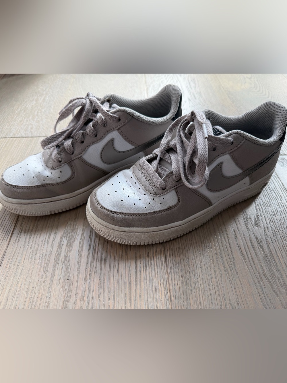 Nike Air Force 1 Basketball Kids Sneakers Light Brownish Gray Size 5